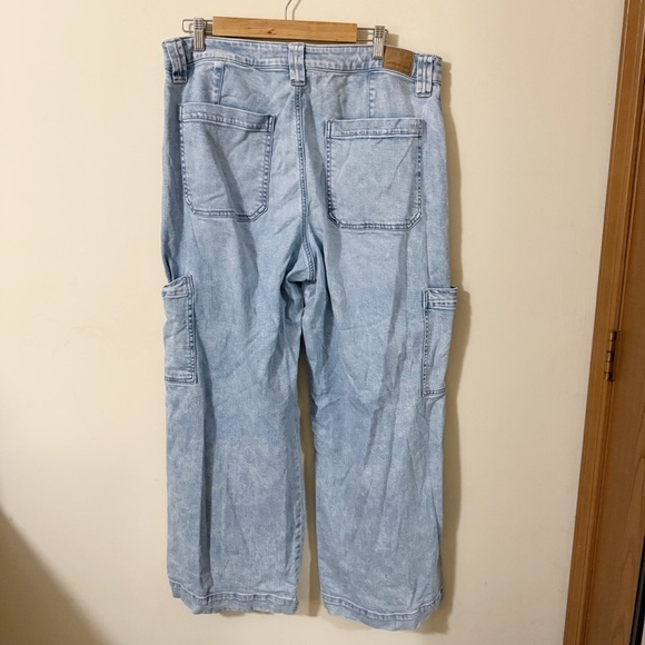 American Eagle Womens Super High Rise Baggy Wide Leg Jean Size 16 Denim - Picture 2 of 15